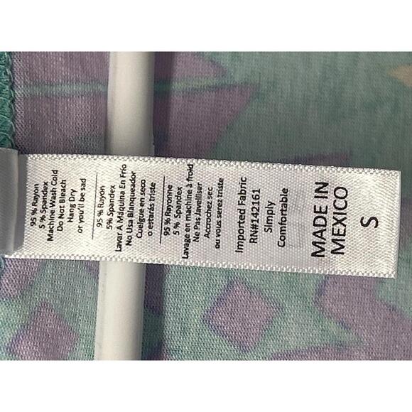 LuLaRoe Classic T Women's Top NWT Small - Picture 3 of 3